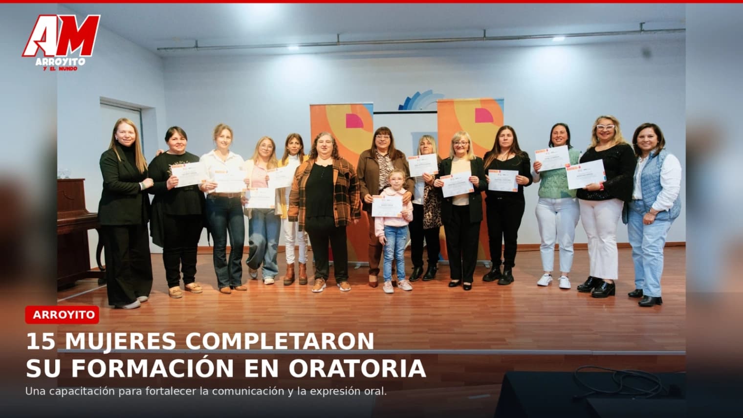 15 mujeres completaron su formación en oratoria en Arroyito